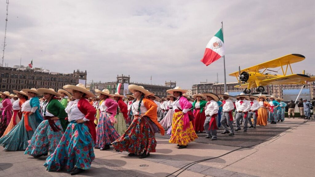 En imágenes: Festejan el 114 aniversario de la Revolución Mexicana 4 galeria 3