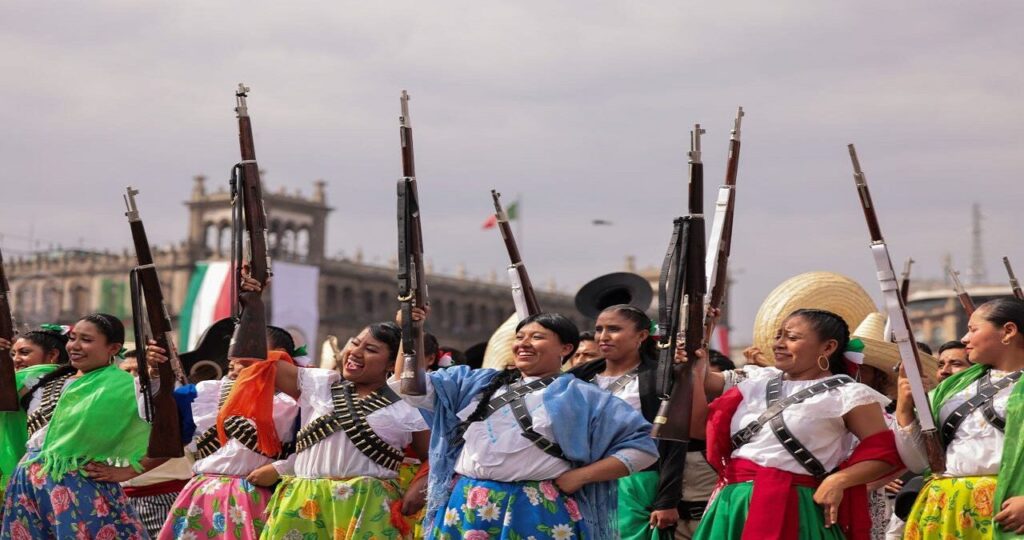 En imágenes: Festejan el 114 aniversario de la Revolución Mexicana 7 galeria 6
