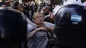 Argentina: Marcha por el Día del Trabajador repudiará políticas económicas de Milei 13 7adc6740d89fec2de5876566ef76aab42b0fe704