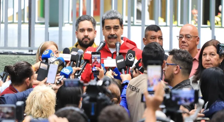 Presidente Maduro califica de "bipolar" política exterior de EE.UU. 1 1 63