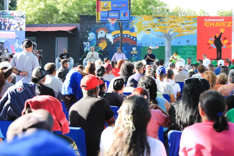 Maduro365: Decidir y transformar desde las comunas 1 14 jz l6573 p 2048x1365 1