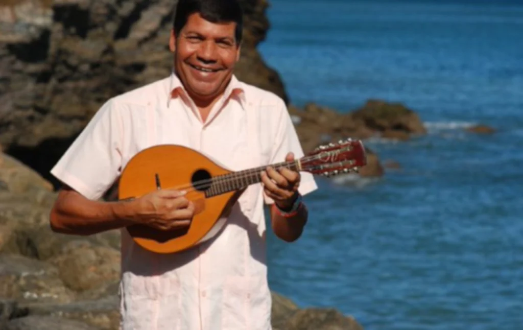 ¡Quiebra, Morocho!: La sonrisa oriental del Bandolín 5 2 morocho fuentes01