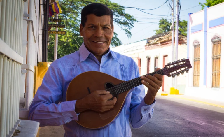 ¡Quiebra, Morocho!: La sonrisa oriental del Bandolín 1 4 morocho fuentes01