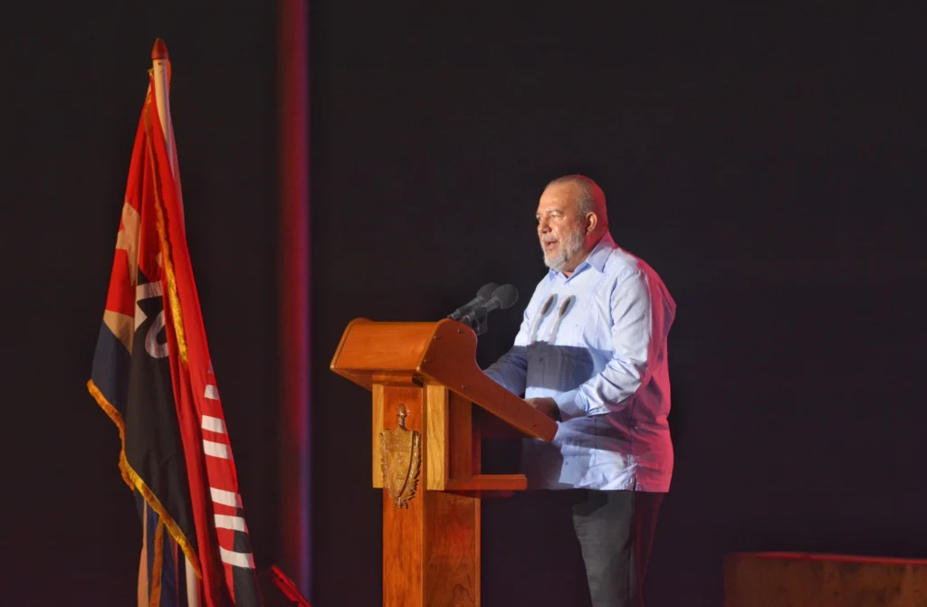 Primer ministro Manuel Marrero: "Cuba no se rinde, no claudica, no se pone de rodillas ante nadie" 2 acto 6