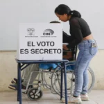 Gobierno de Ecuador confirma preparativos para referéndum que incluye las bases militares 8 ecuaaa