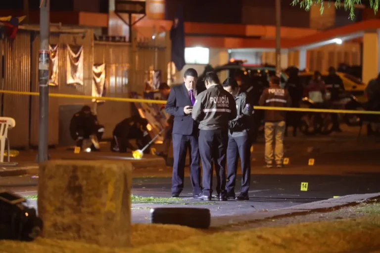 Escalada de violencia: Sicarios asesinan a 17 ecuatorianos en un bar de Guayas 1 ecuador2 2
