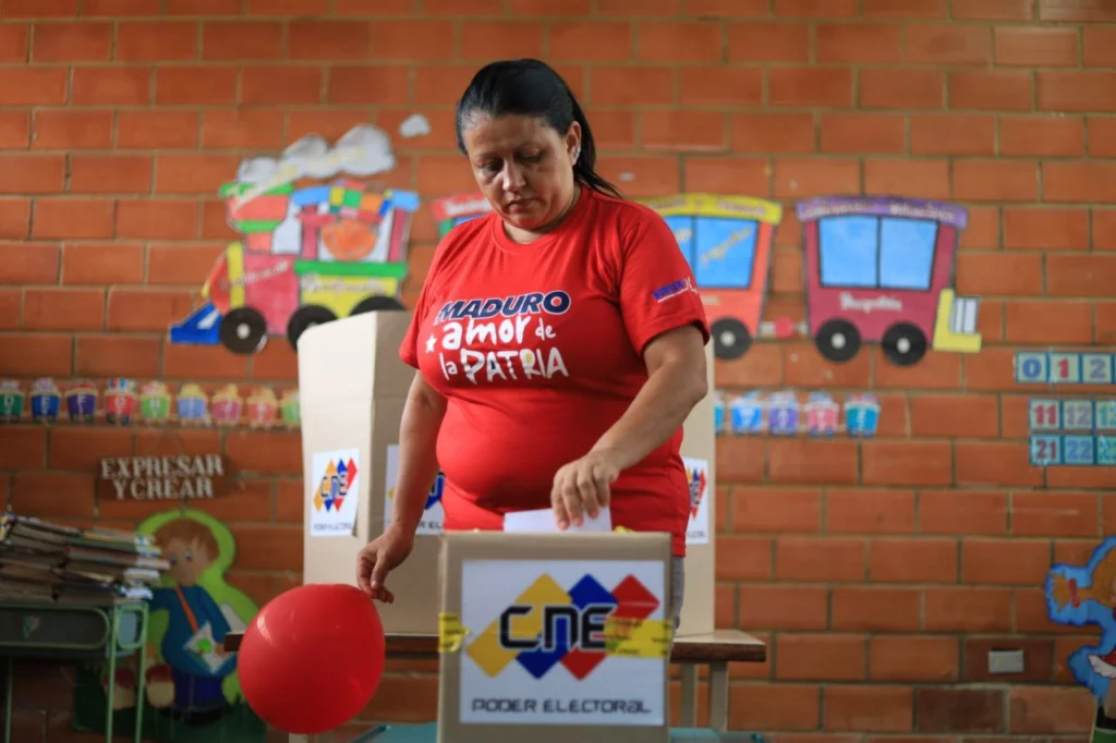 Maduro365: Decidir y transformar desde las comunas 3 glty8k wmaa93 r 1