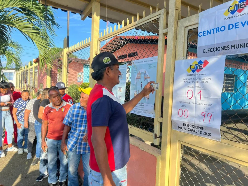En imágenes: Venezuela se moviliza para ejercer su derecho al voto 5 gw3bccdakaevqq
