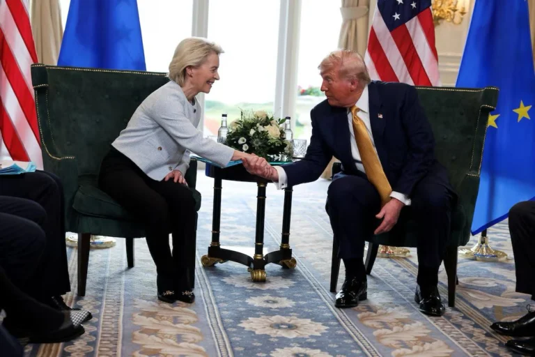 Estados Unidos y la UE firman un nuevo pacto comercial 1 ia
