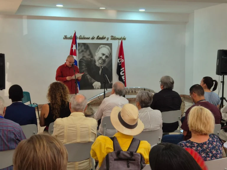 Cuba rinde homenaje a TeleSUR en su 20 aniversario 1 ics homenaje