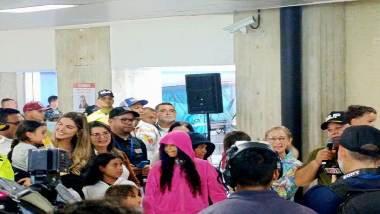 Venezuela logra repatriación de niños secuestrados por EE.UU. 1 llegada ninos migrantes