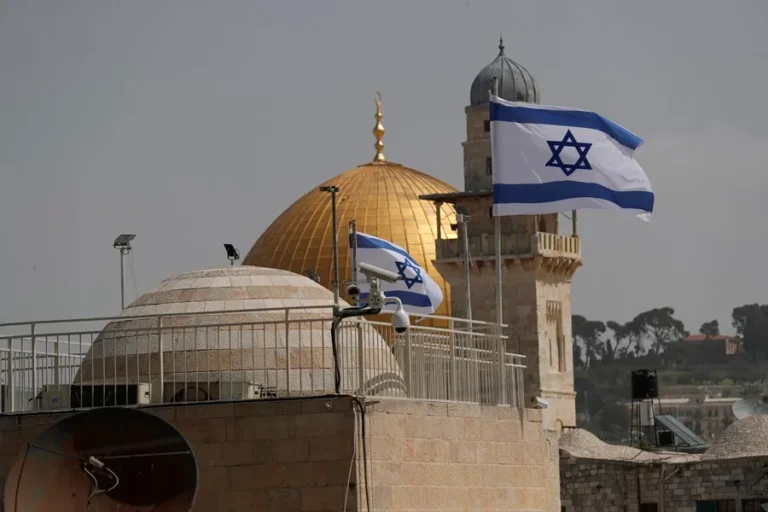 Nuevas agresiones israelíes en Al-Aqsa y arrestos en Cisjordania exacerban la crisis palestina 1 mezquita