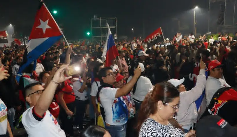 Nicaragüenses saludan con masivas vigilias el triunfo sandinista sobre la dictadura apoyada por EE.UU. 5 nicaragua vigilias 4 1.jpg