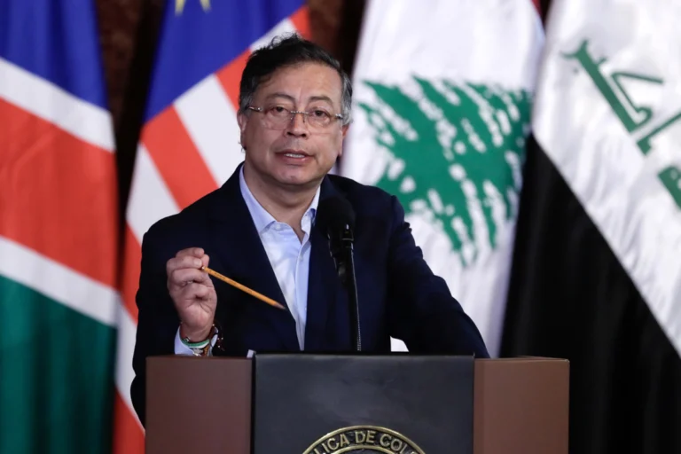 Petro dice que Colombia "debe salir" de la OTAN durante conferencia de emergencia por Gaza 1 petro 16 julio
