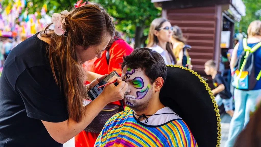 En Moscú se presentará la cultura de los países de América Latina y el Caribe 2 pintura.jpg