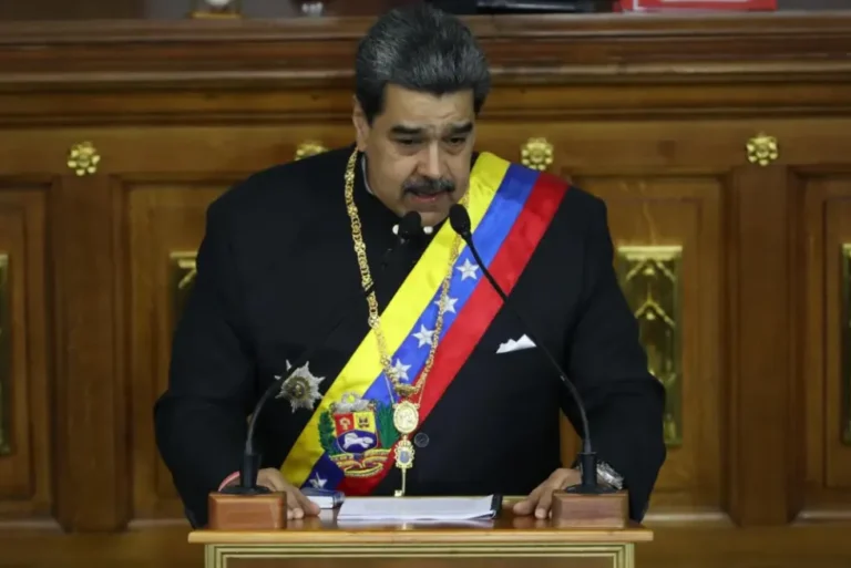 Presidente Maduro rinde tributo por el 242 aniversario del natalicio de Bolívar 1 rss efe3ce473e9d659a8f0cf07b62ea020218ed853bb76w 1024x684 1