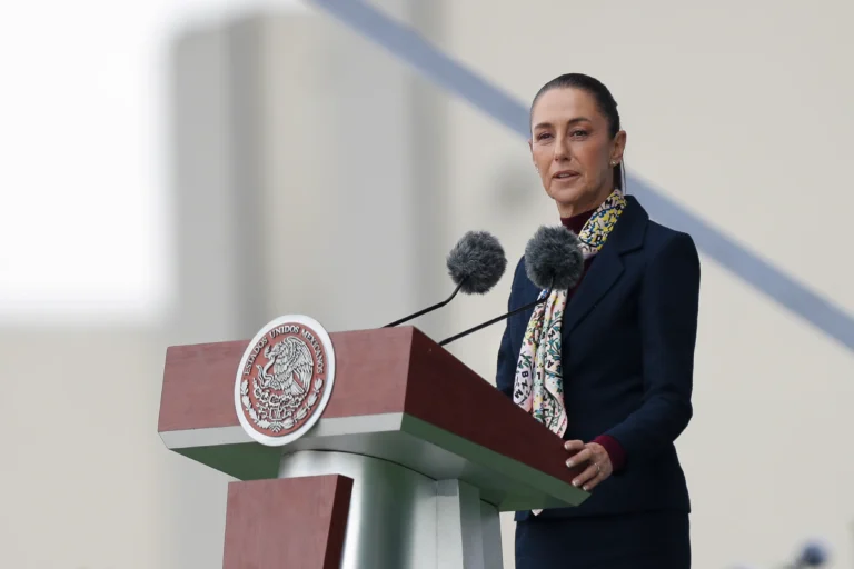 Sheinbaum presentará nuevas líneas de investigación a padres de los 43 normalistas de Ayotzinapa 1 sheinbaum 2 1