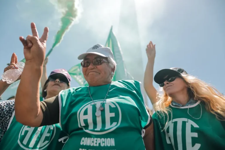 Sindicatos argentinos celebran fallo judicial que frena decreto antihuelga de Milei 1 sindicatos