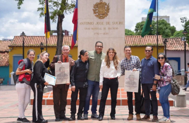 TeleSUR es galardonada con el Premio de Periodismo Cecilio Acosta del municipio venezolano de Sucre 1 telesur premio sucre d01