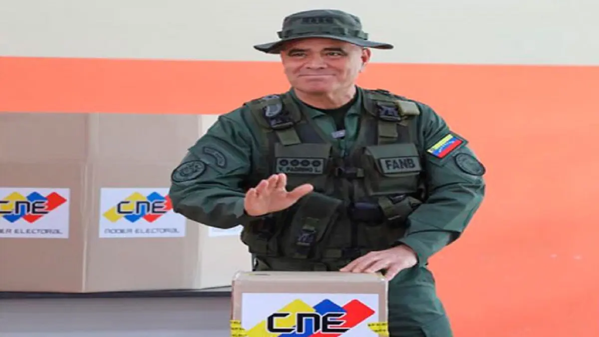Padrino López: "Estamos profundizando la paz, trabajando con un sistema consolidado, fuerte y robusto" 1 vladimir padrino foto efe.jpg