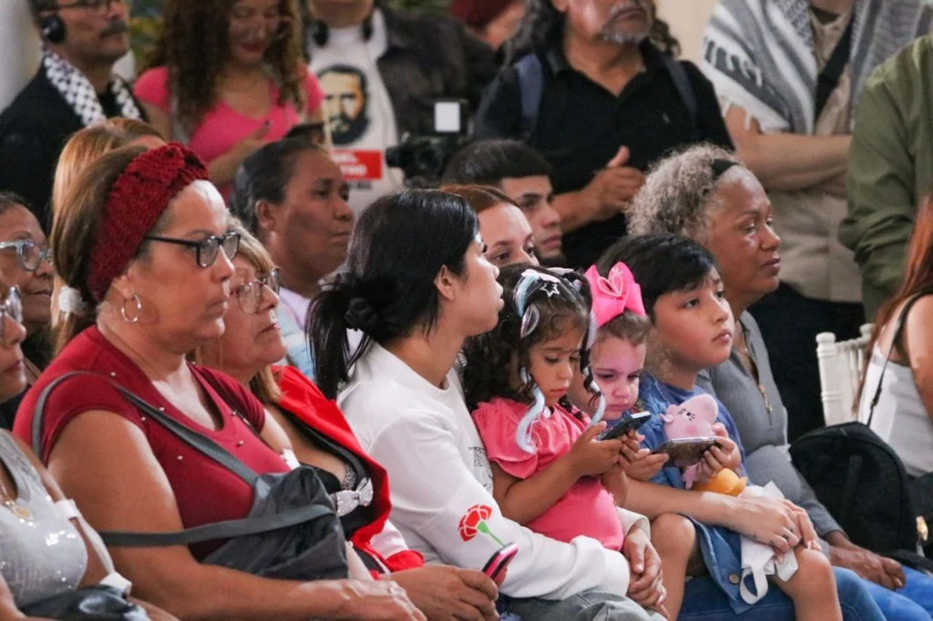 Nace el Movimiento Mujeres Heroínas en el Encuentro Internacional de Madres Víctimas del Fascismo 2 whatsapp image 2025 07 26 at 6 00 16 pm