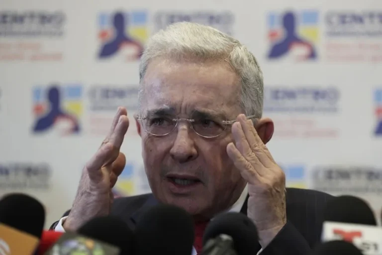 Fallo histórico: Justicia colombiana declara culpable a Álvaro Uribe 1 whatsapp image 2025 07 28 at 4 46 59 pm