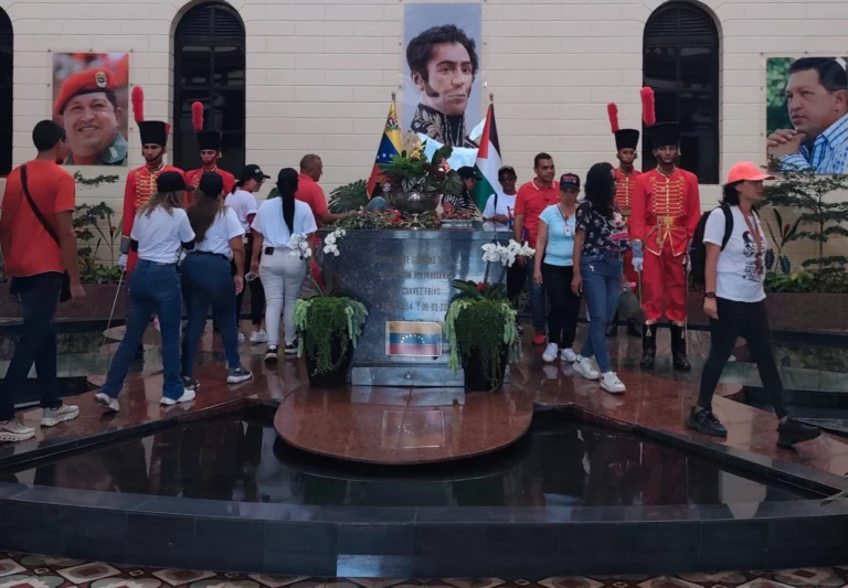 Chávez y la resurrección de un pueblo 1 whatsapp image 2025 07 29 at 7 13 01 pm