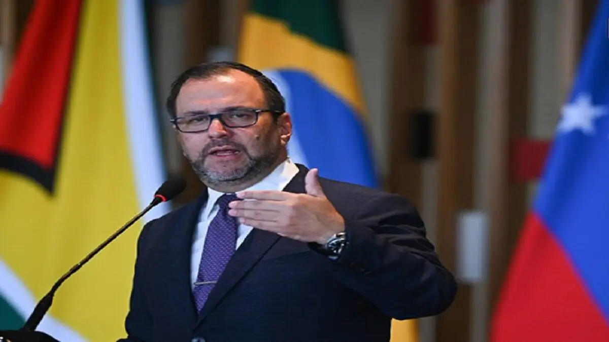yvan gil.jpg