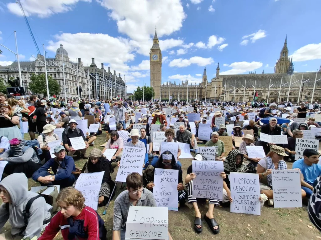 Policía de Londres detiene a 466 personas durante protesta contra ilegalización de Palestine Action