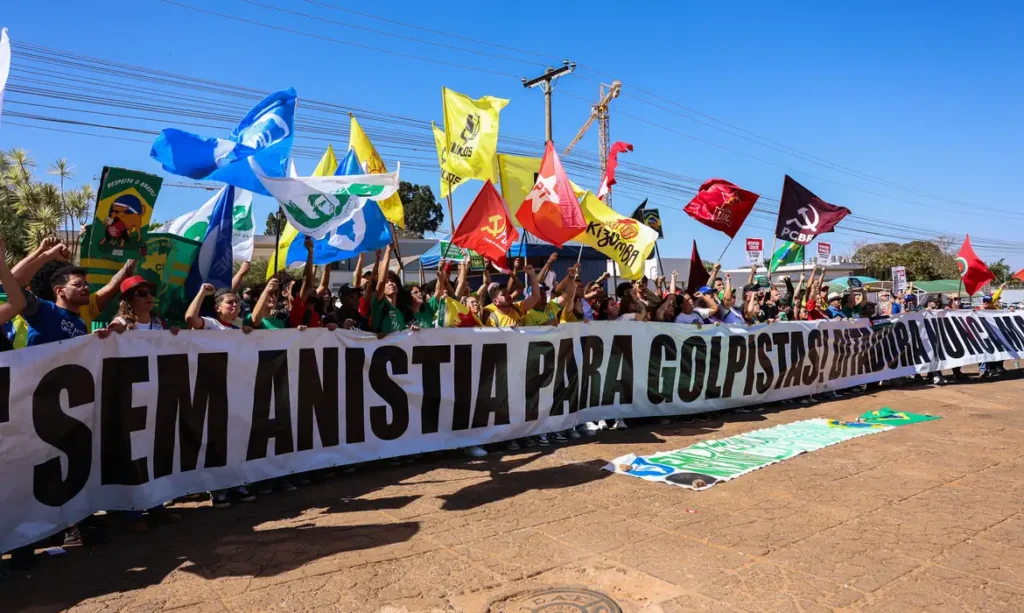 Protestan contra las medidas de Trump: "quien manda es el pueblo de Brasil" 2 0d9a6754