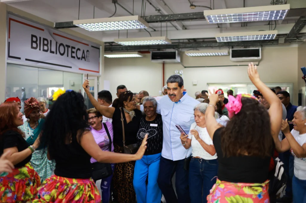 Nicolás Maduro lidera inauguración de Base de Misiones Socialistas en comuna Sarría, Venezuela 4 183c92de 9c14 46c3 b716 f558eda02b75