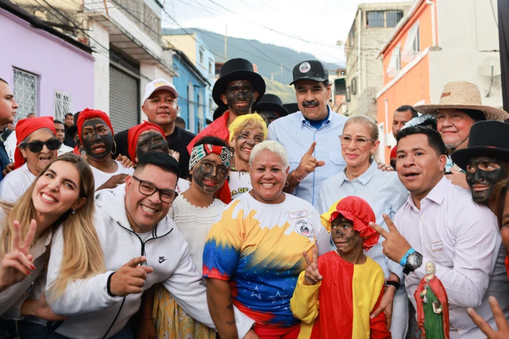 Nicolás Maduro lidera inauguración de Base de Misiones Socialistas en comuna Sarría, Venezuela 9 24caead5 c08f 472a bb5a c7762e4643c2