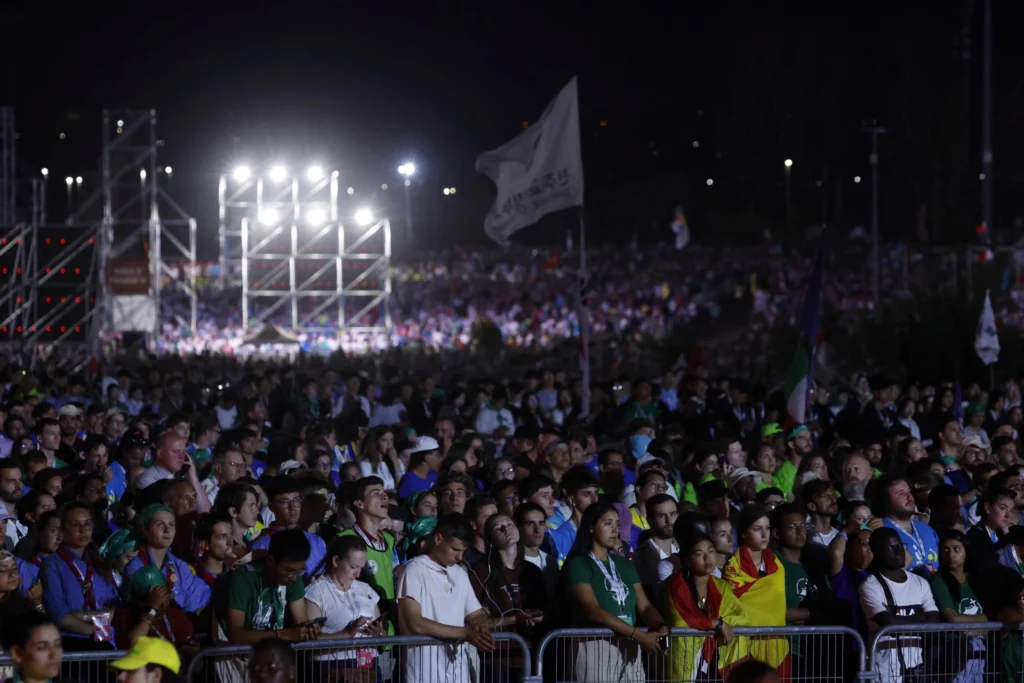 Miles de peregrinos se reúnen con León XIV en Jubileo de la Juventud