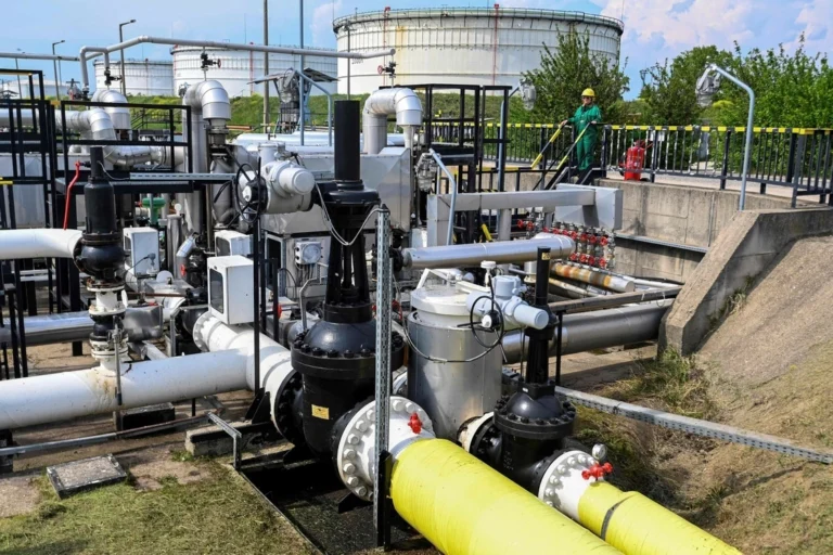 8 09 caen precios del petroleo tras suspension en oleoducto ruso 8832html oleoductojfif 7221html f13a7c2b 0570 4b7a 8fec 9c8d44a46d3aljnimgndimagefullsize