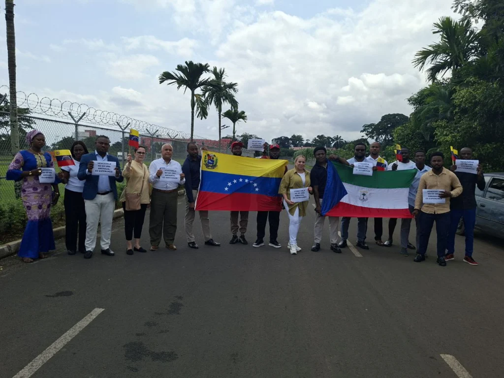 En imágenes: Jornada de solidaridad mundial con Venezuela y por la paz en América Latina y el Caribe 6 97db7bf6 5d9a 4034 b041 ad4d608fcf79