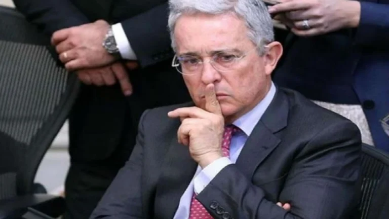 Colombia a la espera de condena a Uribe Vélez, culpable de soborno a testigos y fraude procesal 1 alvaro uribe foto efe