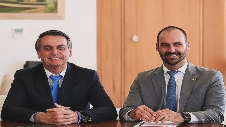 Eduardo Bolsonaro pide a Trump más sanciones contra Brasil tras arresto domiciliario de su padre 1 brasil