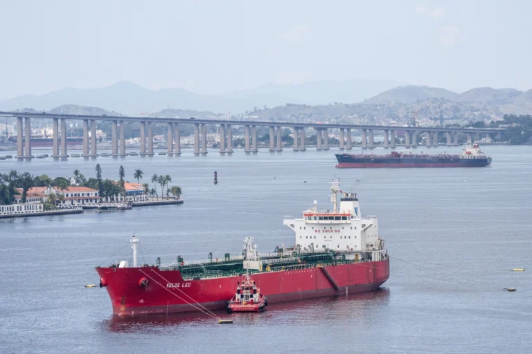 India y Brasil desafían a EE.UU. y mantienen compras de petróleo ruso 1 brazil riodejaneiro u s trump tariff tradereciprocitybillcnyztpe007019 20250404 pepfn0a001 1