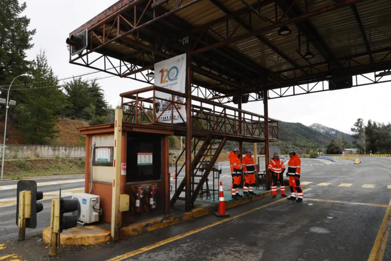 Chile: Confirman hallazgo de un cuarto cuerpo en mina El Teniente y cifra de fallecidos asciende a cinco 1 c3dcbeee0bfef4ad31336338c865c3f08f95122ew 1