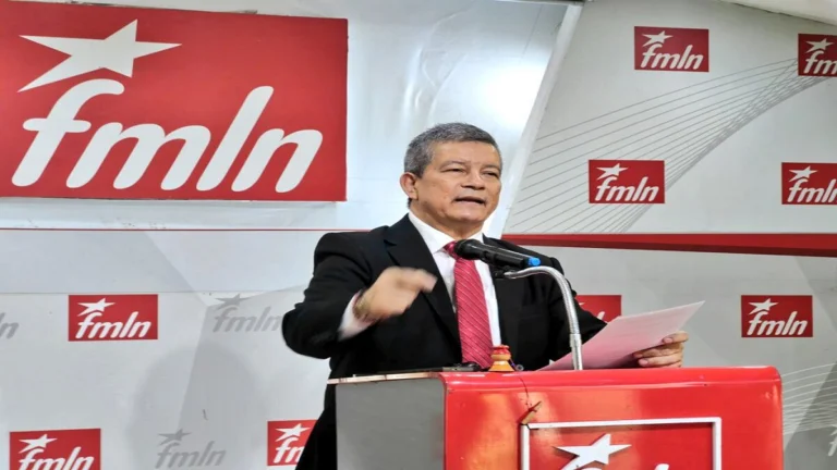 El Salvador: FMLN denuncia reelección indefinida como "golpe de Estado legislativo" 1 chino