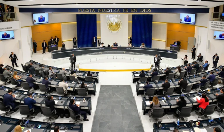 Reforma a modo: Congreso salvadoreño aprueba reelección presidencial indefinida 1 e lsalvador congreso01