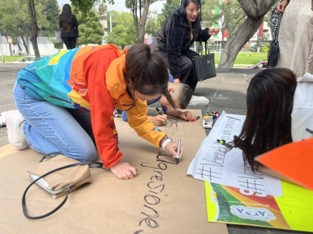 e8b1b54b 088b 4d48 8c1a 37bb7db51ce1