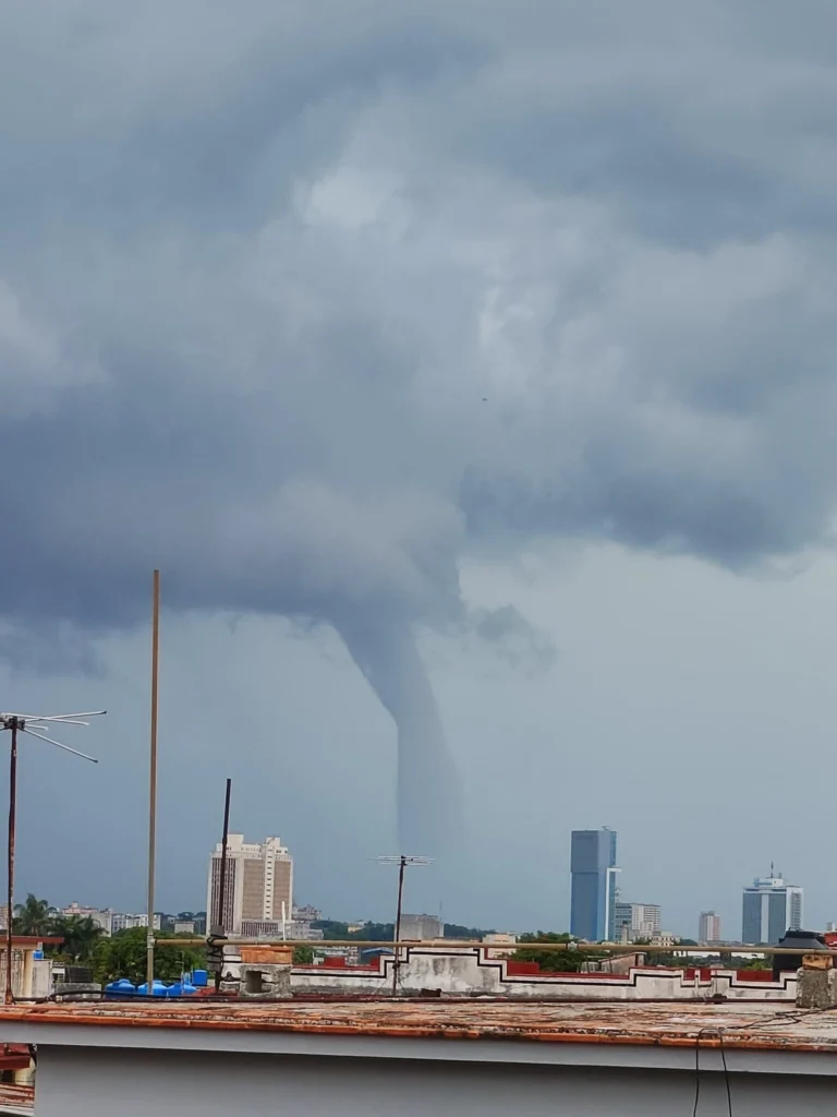 En imágenes: Tromba marina en La Habana, ¿cuáles son sus causas y consecuencias? 7 image 1 5