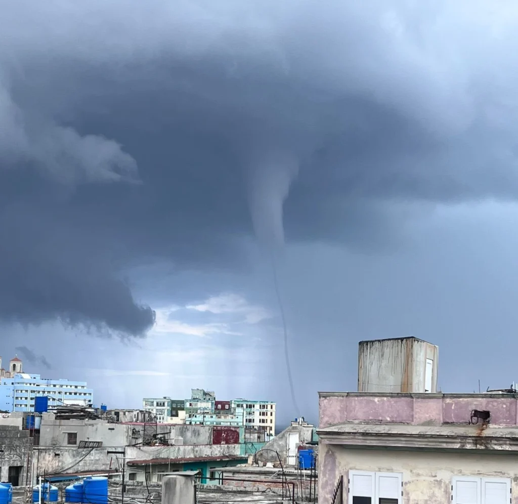 En imágenes: Tromba marina en La Habana, ¿cuáles son sus causas y consecuencias? 6 image 1 6