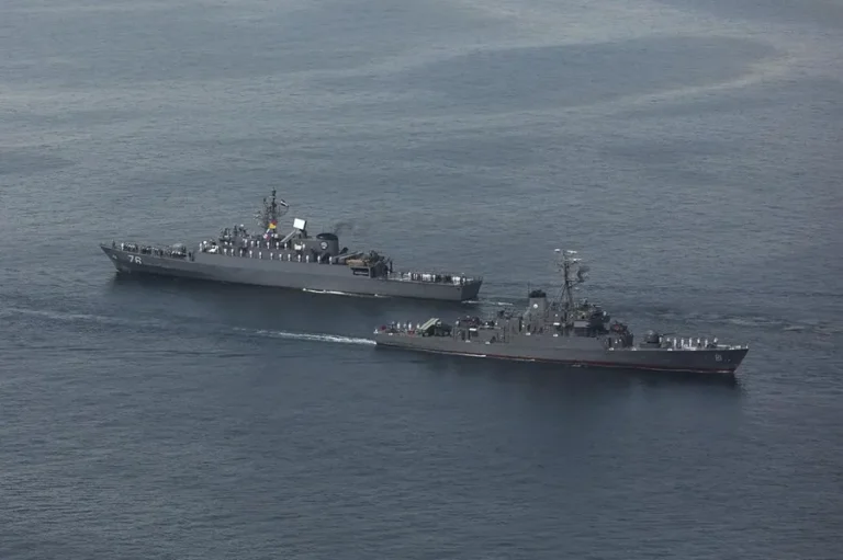 China y Rusia inician el ejercicio naval conjunto "Cooperación Marítima 2025" en el Pacífico 1 irn04 iran russia china defence