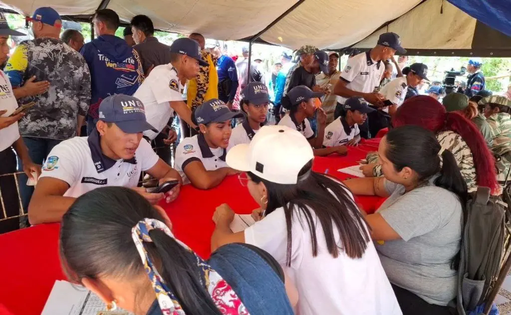 "Yo me alisto": Juventud de Venezuela se activa para fortalecer la defensa de la patria 2 « Je me prépare » : la jeunesse vénézuélienne s’active pour renforcer la défense de la patrie