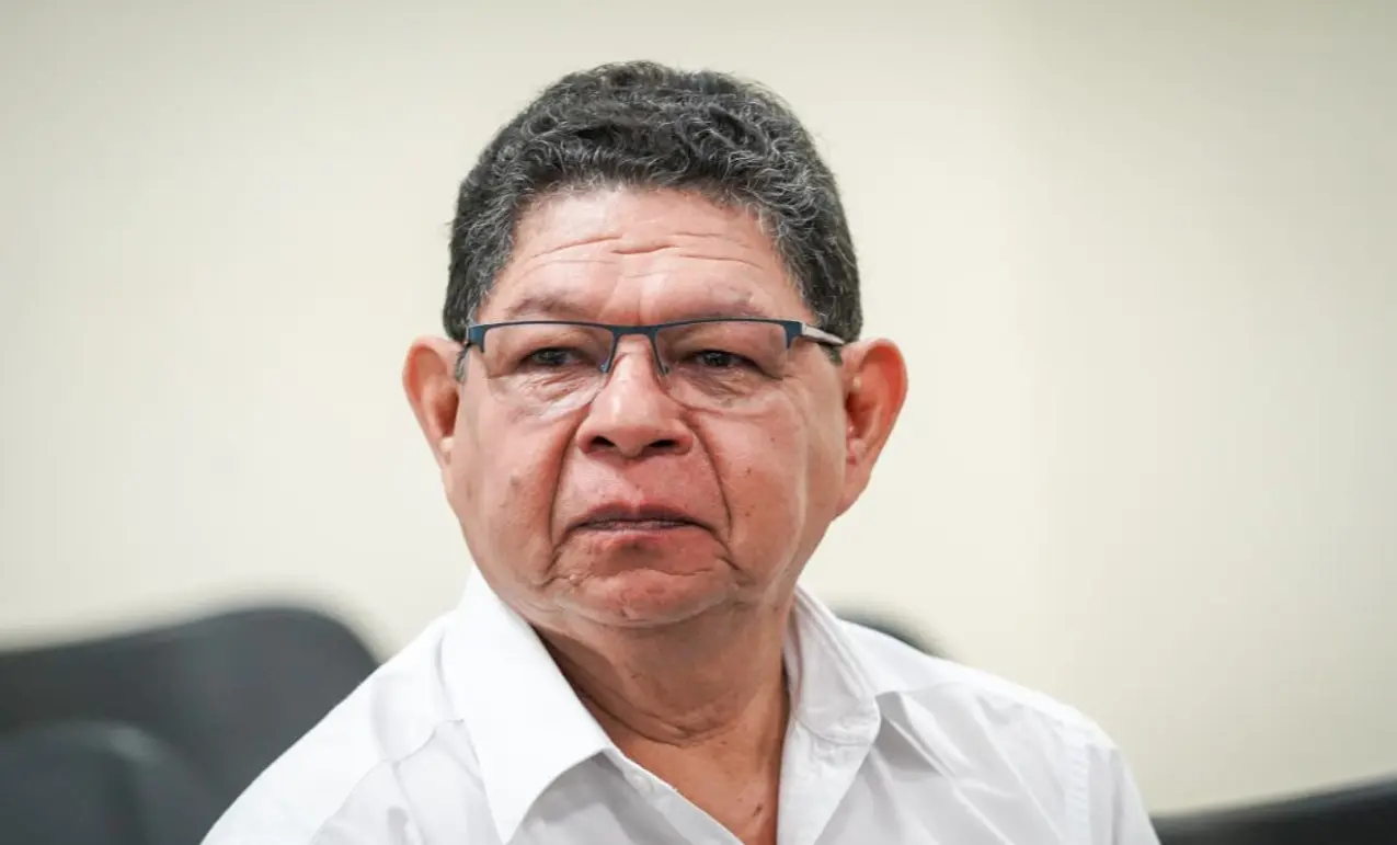 ministro el salvador.jpg