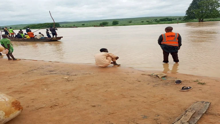 nigeria desaparecidos naufragio foto nema 1