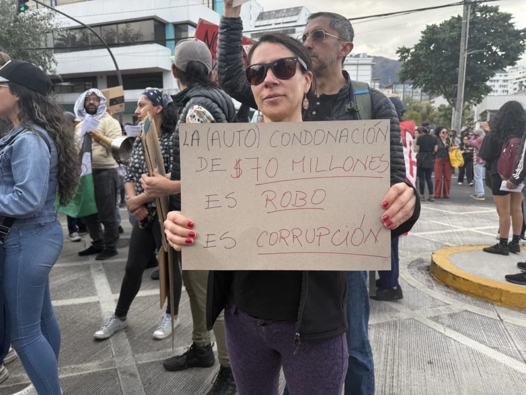 En imágenes: Movilización en Quito contra neoliberalismo de Noboa y en apoyo a Palestina 5 photo 2025 07 31 19 50 50
