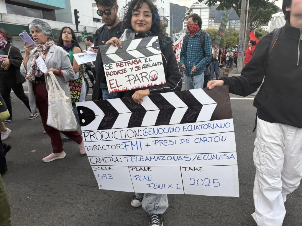 En imágenes: Movilización en Quito contra neoliberalismo de Noboa y en apoyo a Palestina 4 photo 2025 07 31 19 50 50 2